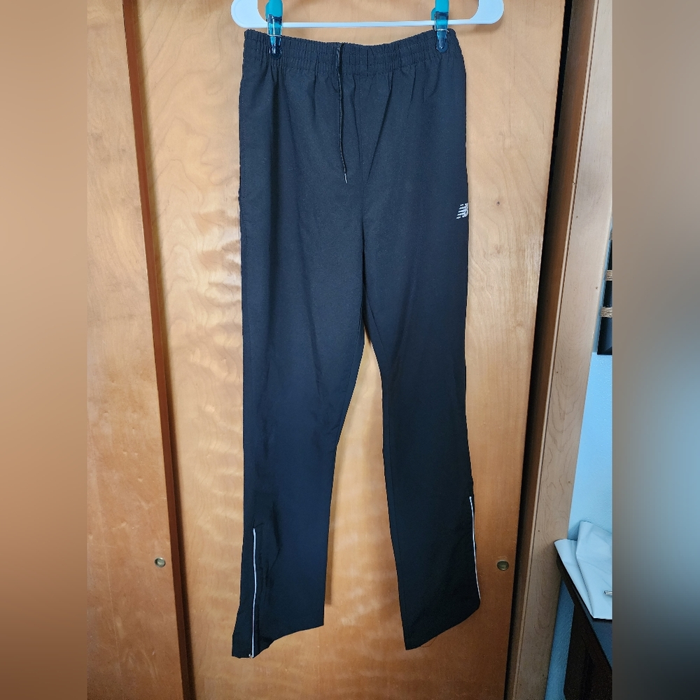 New balance wind breaker running pants men's medium black